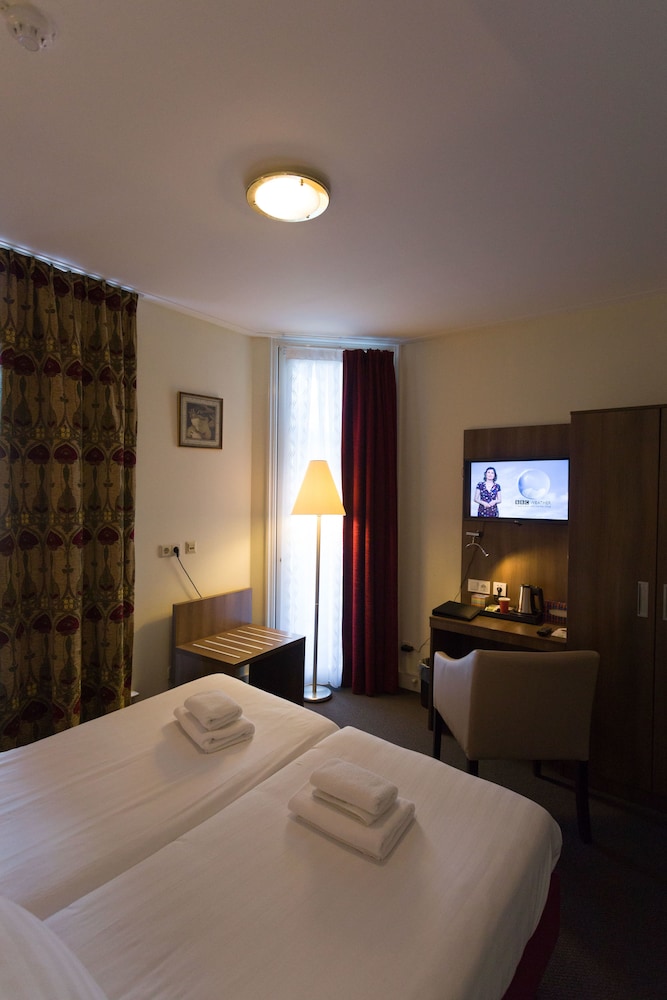 

Bologna - Amstelveen - Hotel Park Plantage