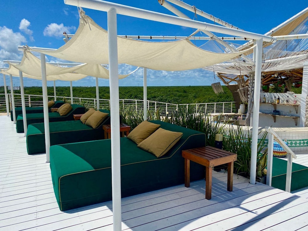 

Milano - Messico - Riviera Maya, Caraibi - Siente Tulum