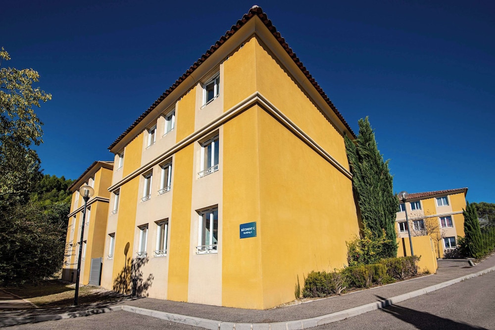 

Bari - Aix-en-Provence - Comfort Aparthotel Aix Le Tholonet