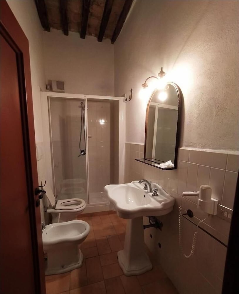 

Milano - Narni - Country House Monastero le Grazie