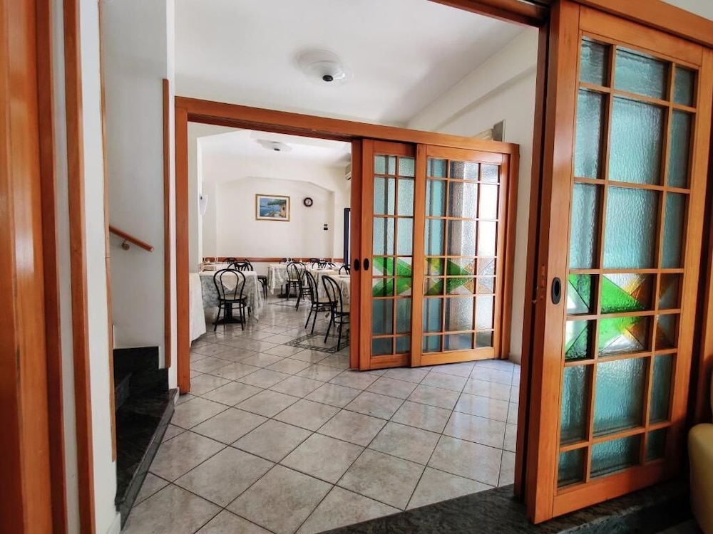 

Bari - Scilla - Albergo delle Rose
