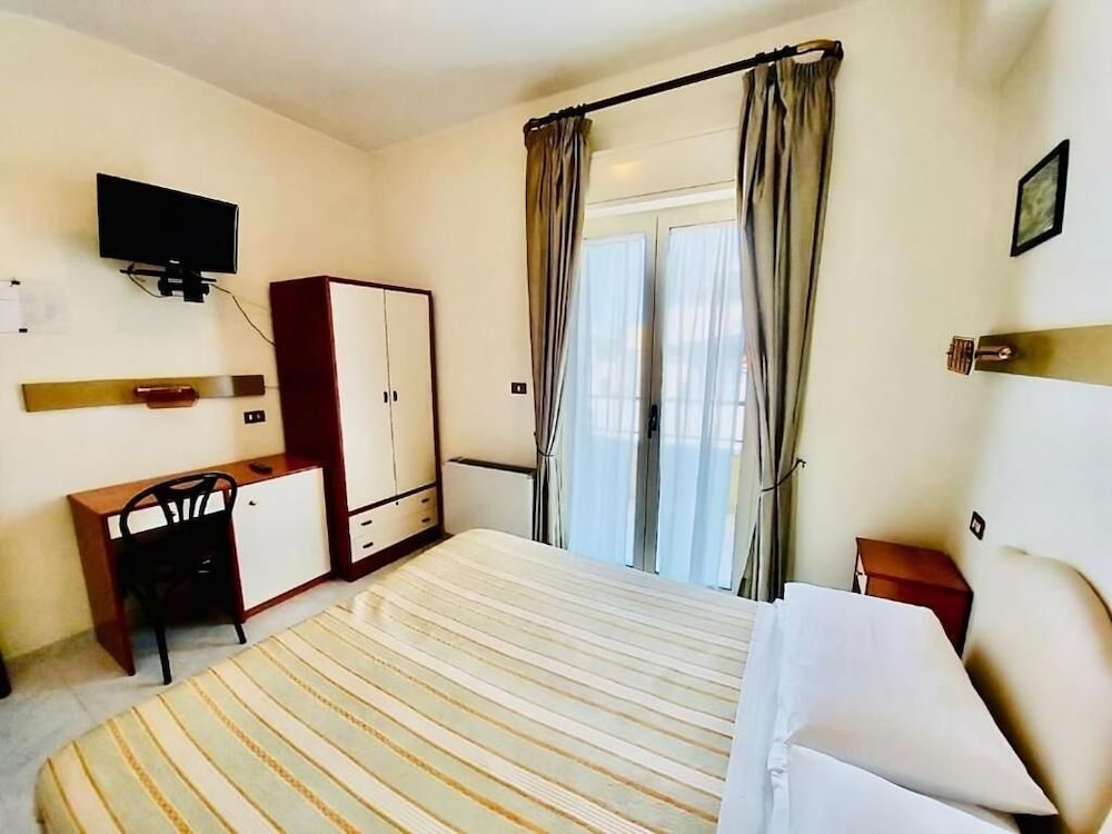 

Milano - Bagnara Calabra - Albergo delle Rose