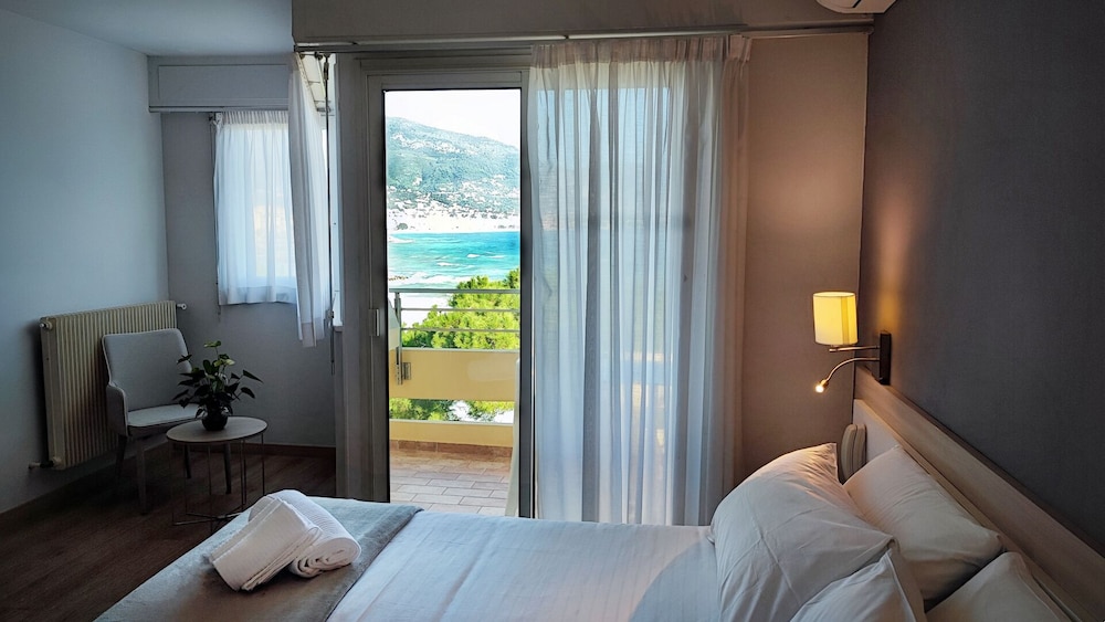 

Palermo - Saint-Tropez - Hôtel Alexandra