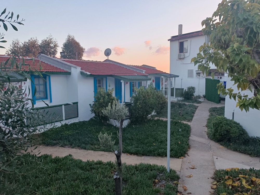 

Roma - Seferihisar - Teos Ormanci Tatil Koyu