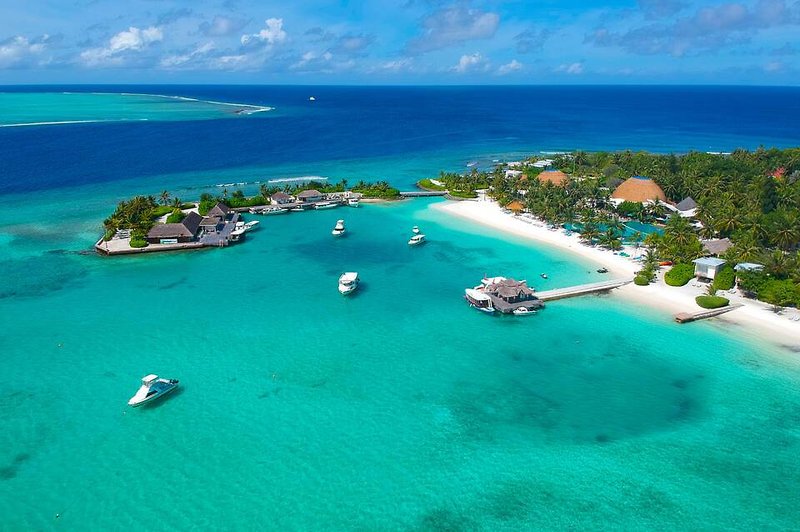

Firenze - Biyadoo Island - Holiday Inn Resort Kandooma Maldives