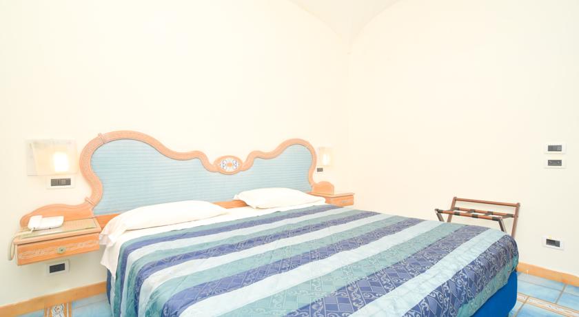 

Roma - Ischia - Albergo Italia - Beach Hotel
