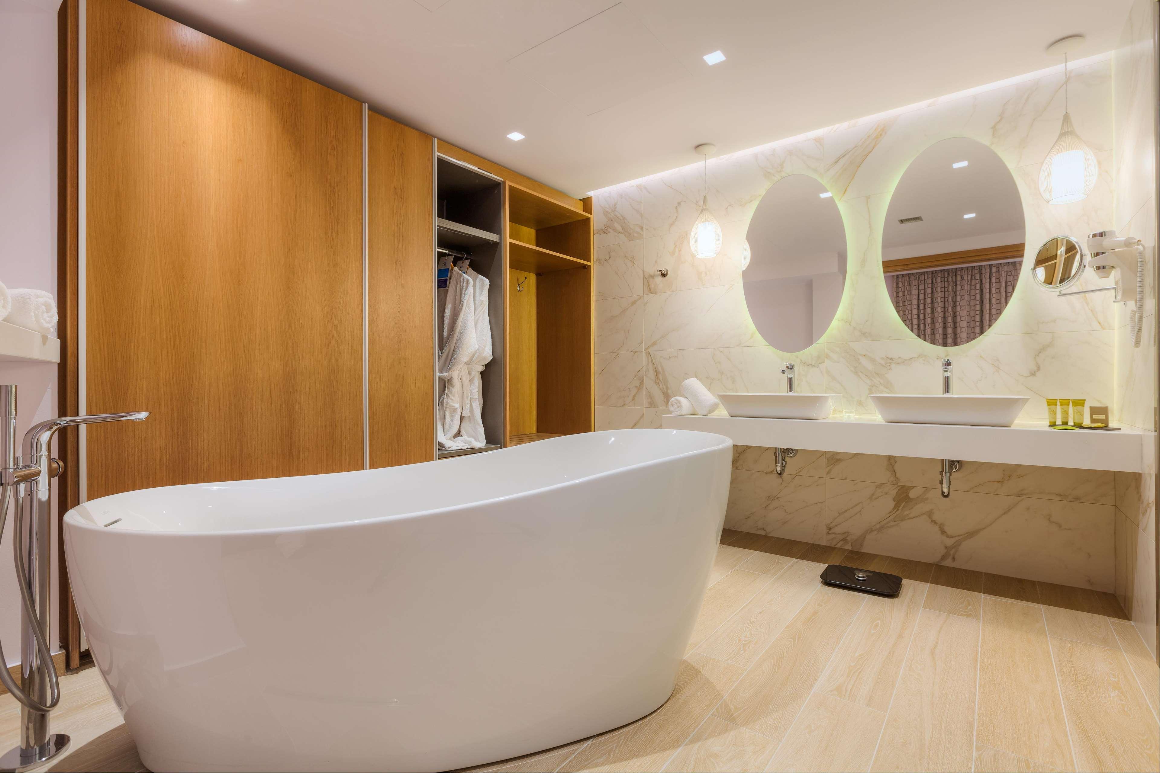 

Milano - Psalidi - Blue Lagoon City Hotel