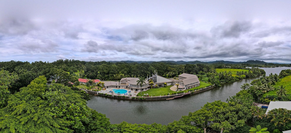 

Milano - Pacific Harbour - Yatu Lau Lagoon Resort