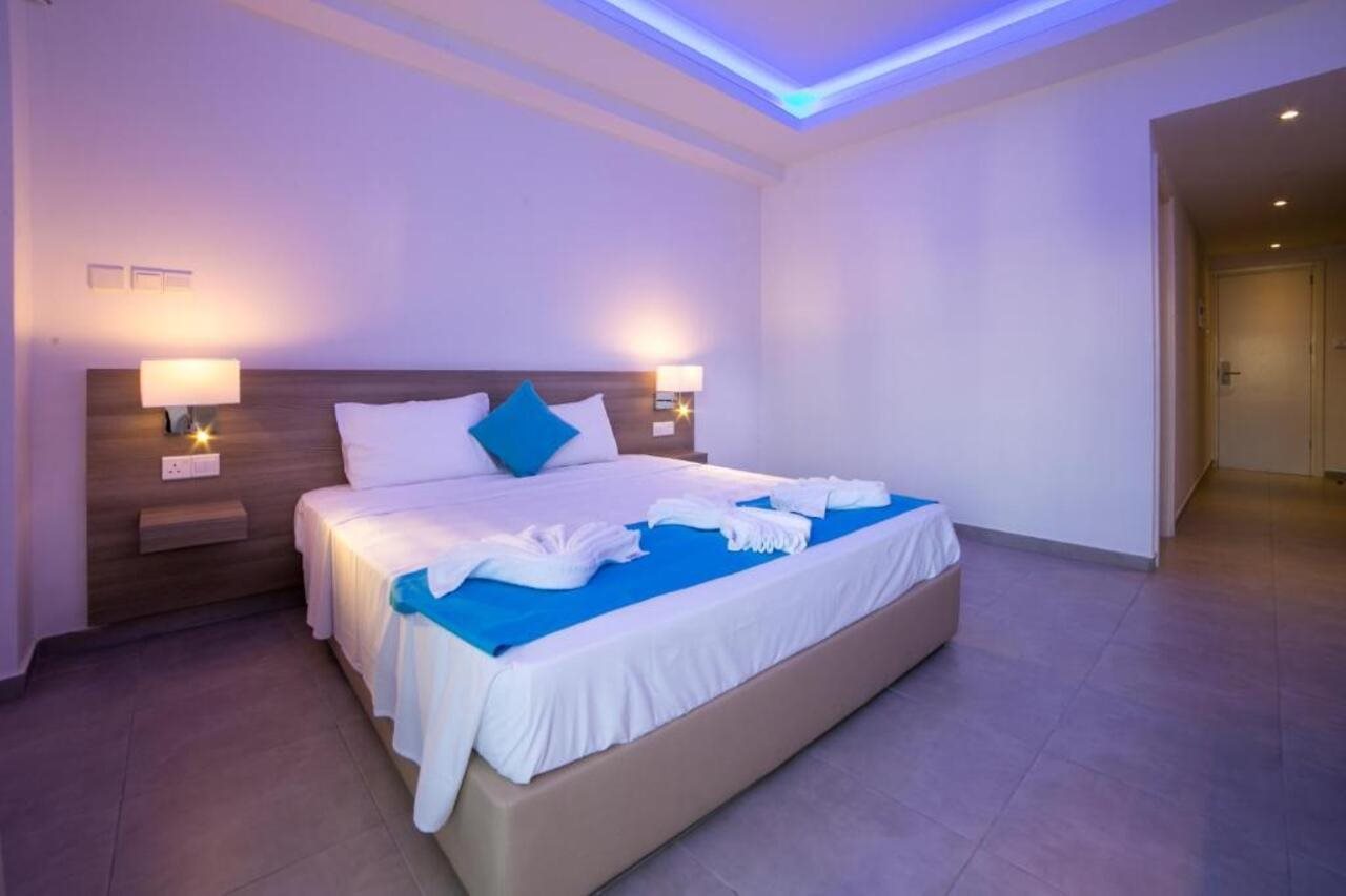 

Lamezia Terme - Ayia Napa - Flora Maria Annex