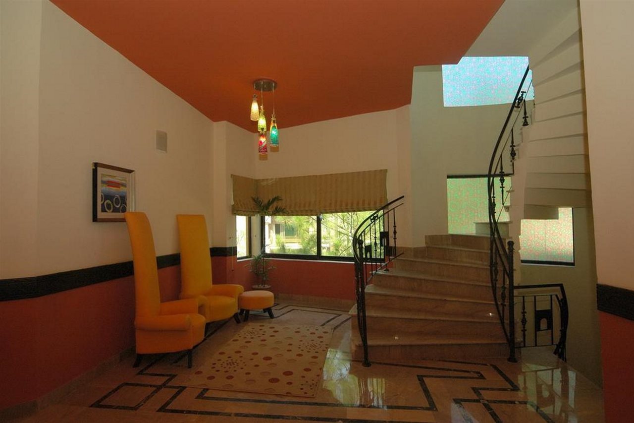 

Napoli - Islamabad - Hotel One Jinnah