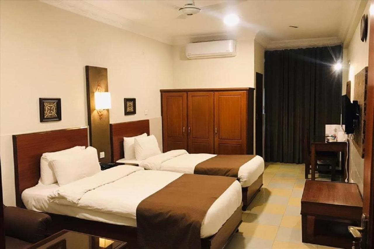 

Venezia - Islamabad - Hotel One Jinnah