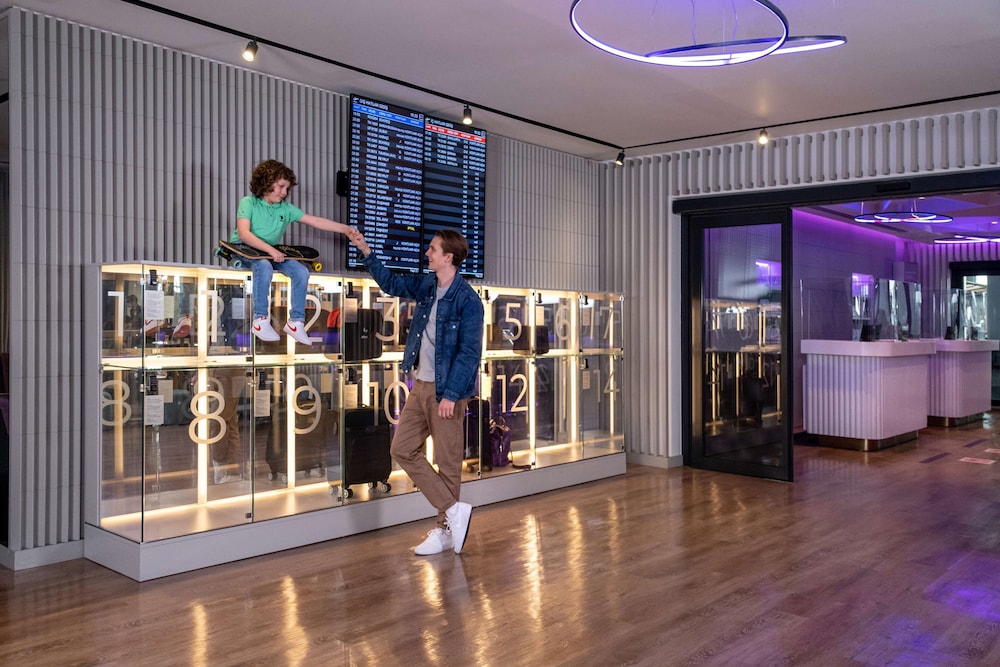 

Milano - Istanbul, New Airport - YOTEL Istanbul Airport, City Entrance