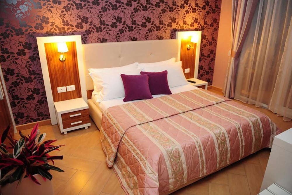 

Verona - Valona - Hotel Gold