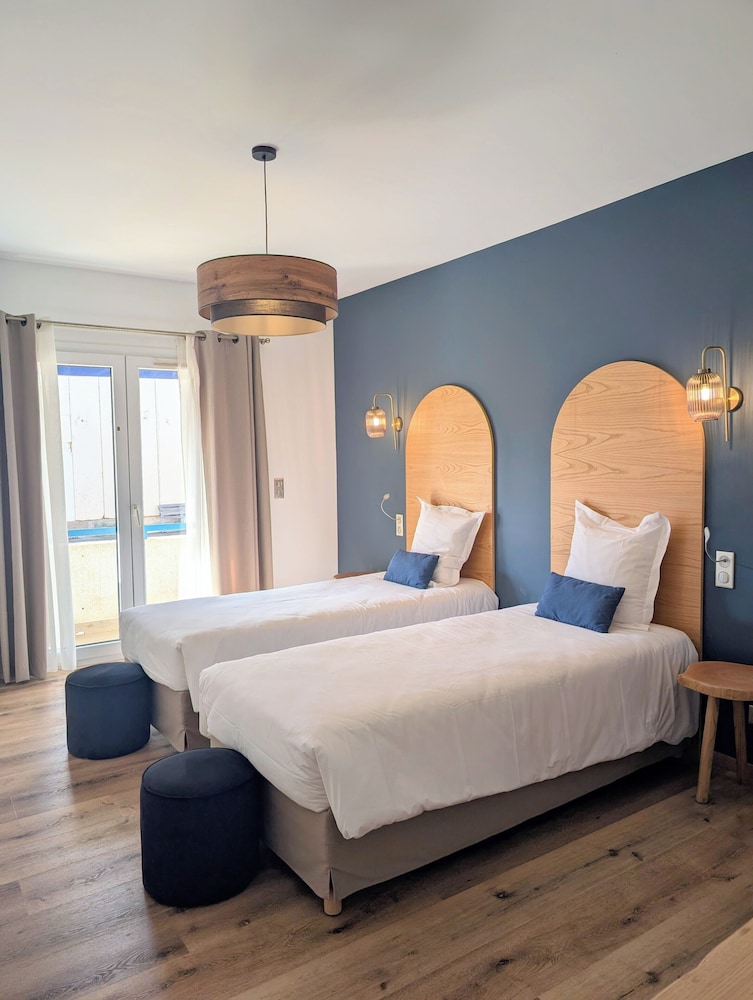

Roma - Saint Florent - Hôtel Flor