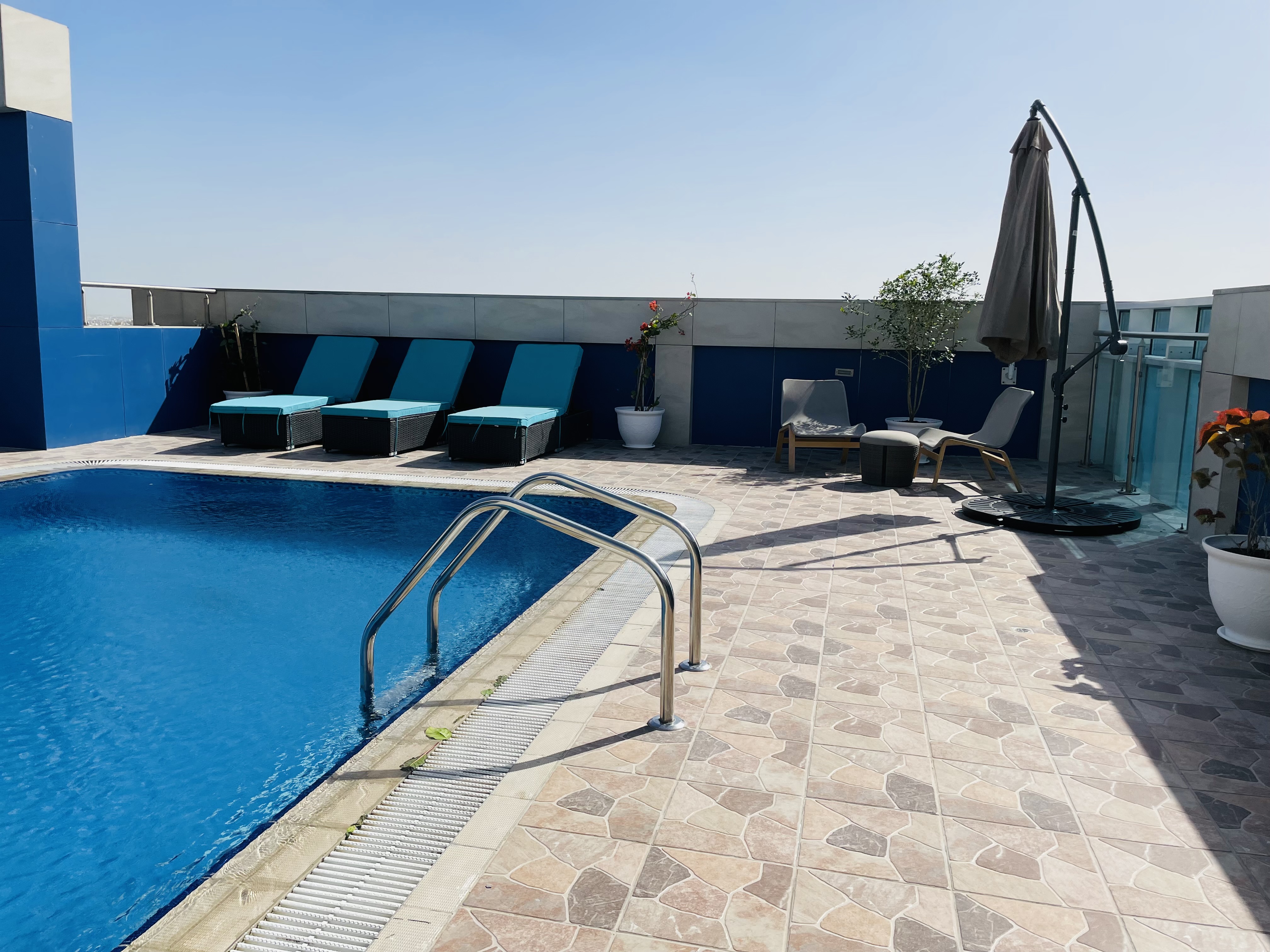 

Bologna - Katar - Al Mansour Plaza