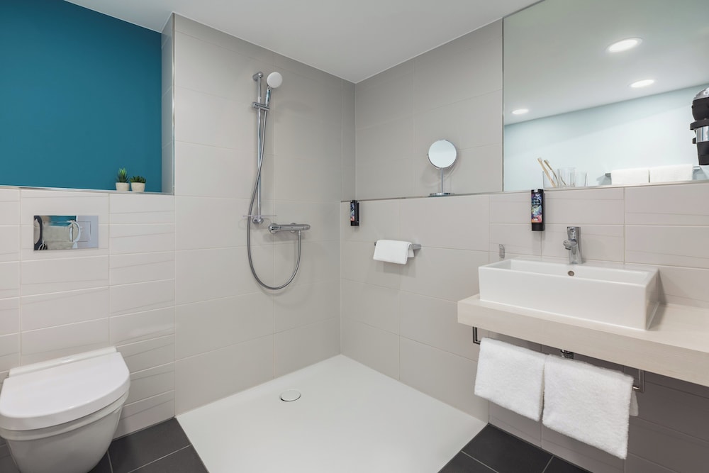 

Bari - Ratingen - Holiday Inn - the niu, Seven Dusseldorf Ost, an IHG Hotel