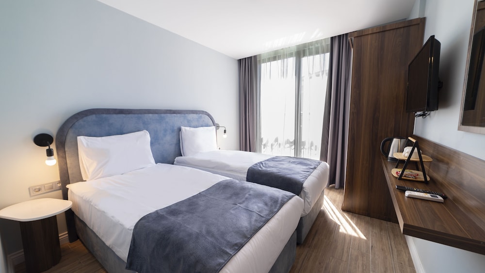 

Milano - Lara - The Mori Club Hotel
