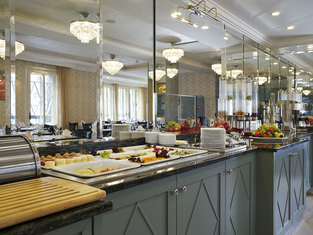 

Napoli - Karlovy Vary - EA Hotel Mozart