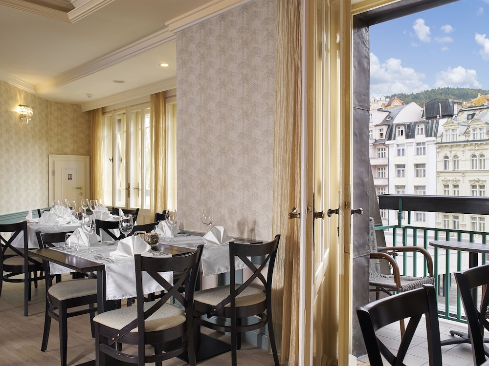 

Napoli - Karlovy Vary - EA Hotel Mozart