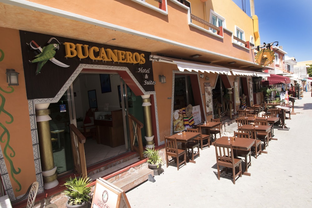 Stockholm - Cancún - Hotel & Restaurant Bucaneros, Isla Mujeres