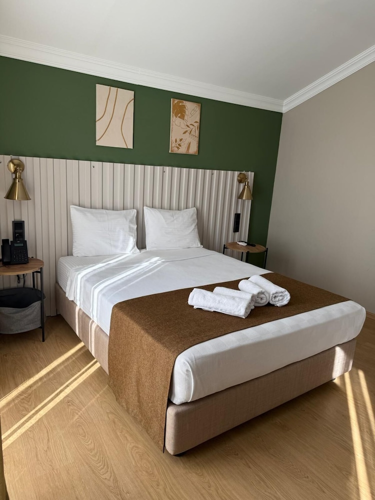 

Bologna - Belek - Red Castle Hotel & Pub