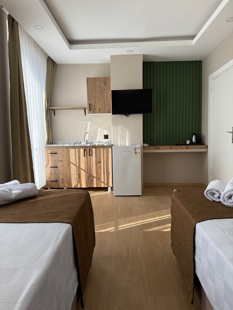 

Bologna - Belek - Red Castle Hotel & Pub