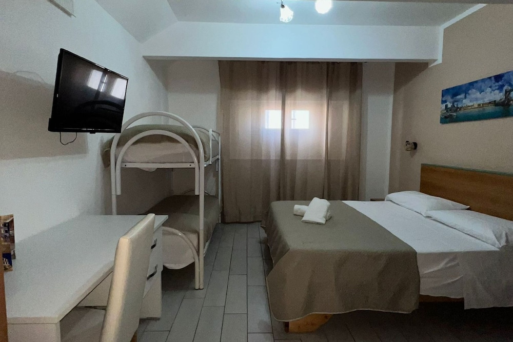 

Milano - Casalnuovo di Napoli - Hotel Martini