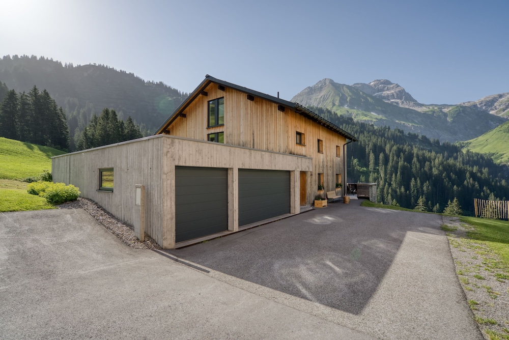 

Roma - Lech am Arlberg - HUS24