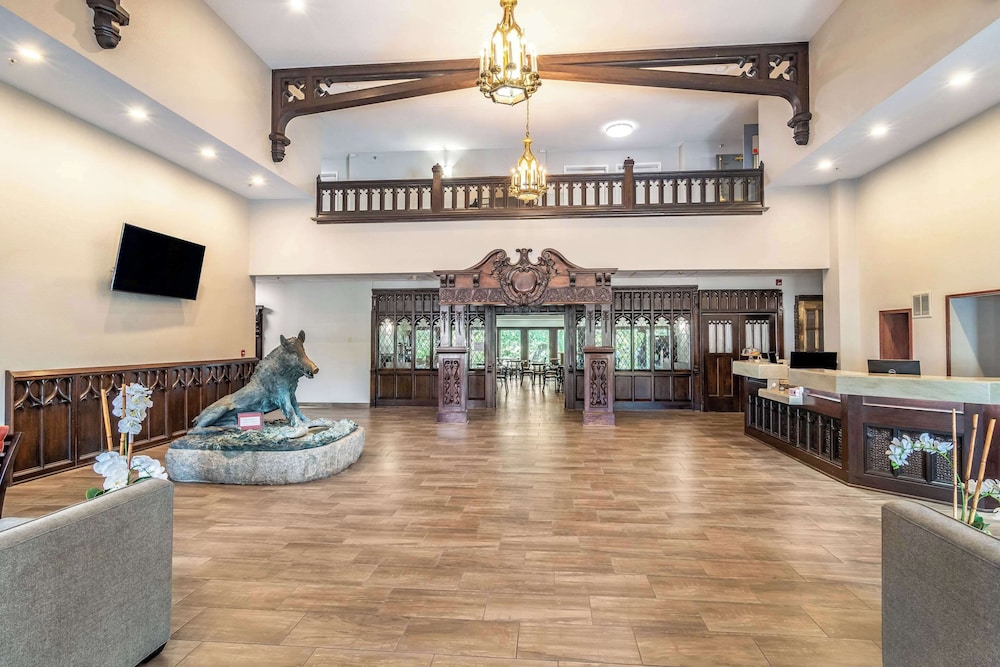 

Roma - Rockford - Riverview Inn & Suites, Ascend Hotel Collection