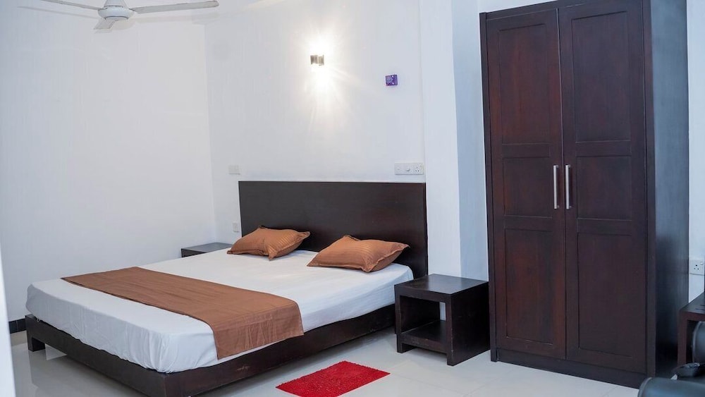 

Venezia - Negombo - Yash Rest Inn