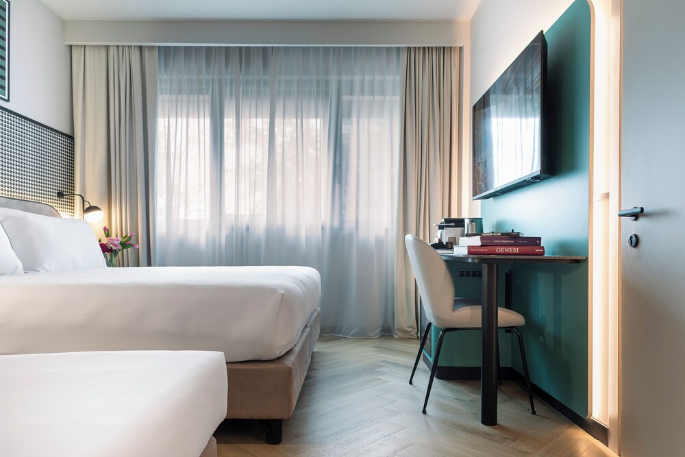 

Milano - Bologna - Living Place Hotel