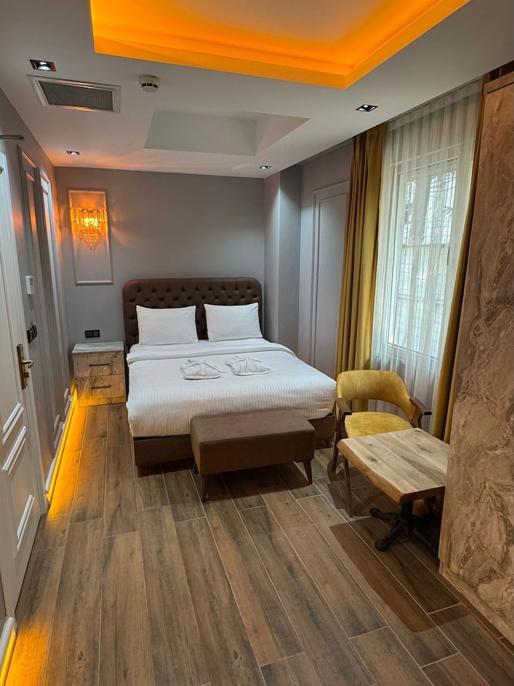 

Milano - Beylikduzu - GreenWich Hotel