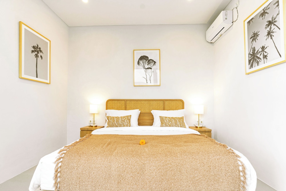 

Verona - Denpasar - Putih Susu Villa
