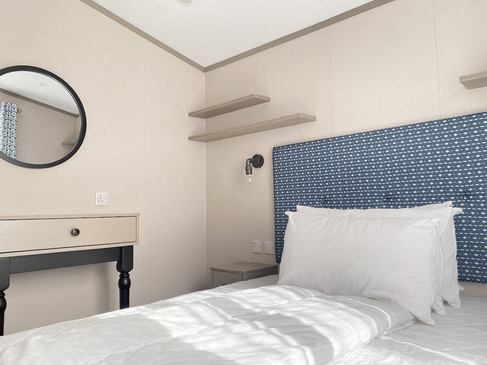 

Catania - Fort William - Linnhe Lochside Holidays