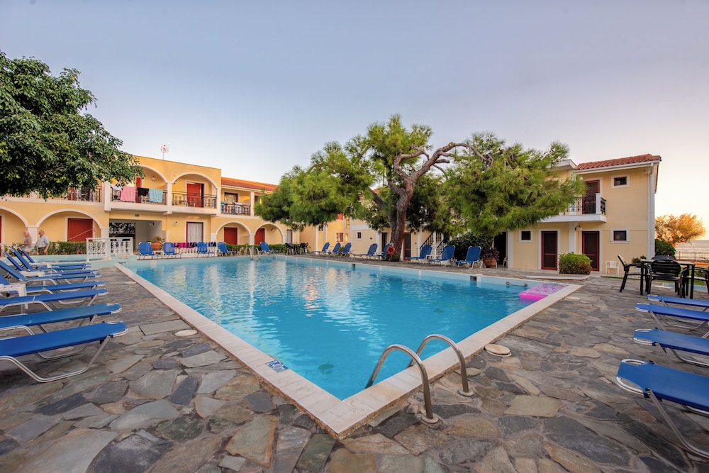

Verona - Bochali - Iliessa Beach Hotel