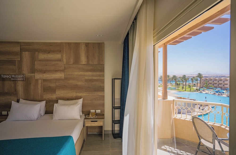 

Bari - Makadi Bay - Pyramisa Beach Resort Sahl Hasheesh