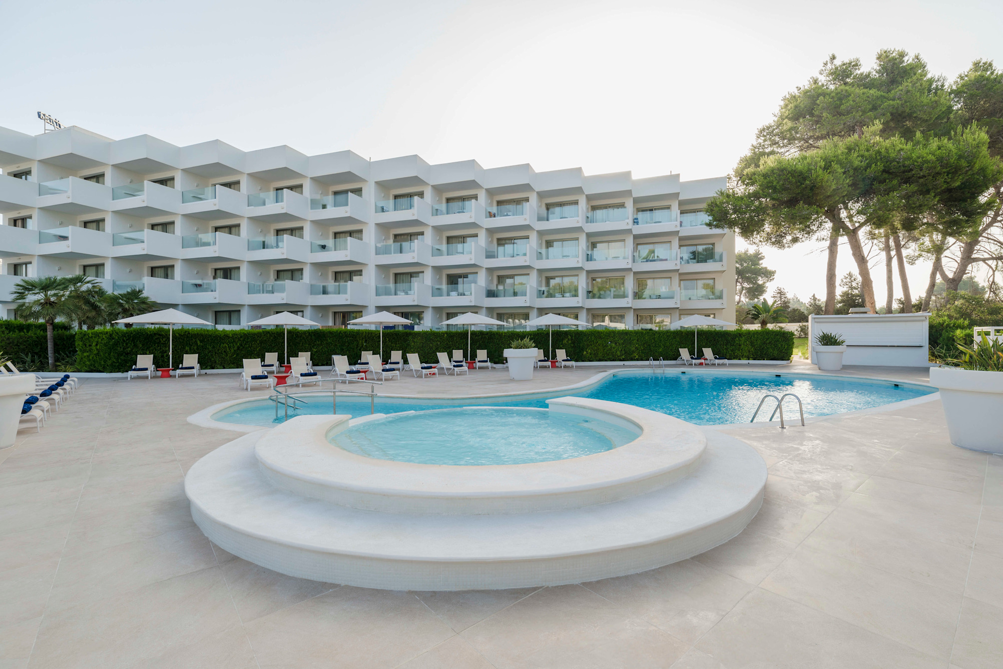 

Napoli - Bahia de Sant Antoni - THB Naeco Ibiza - Adults Only