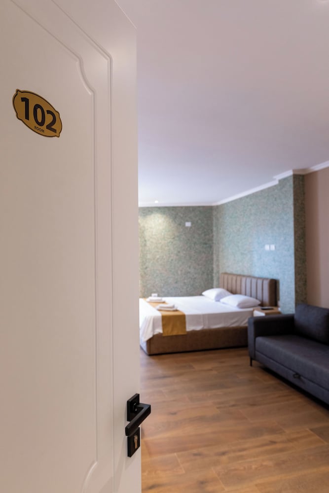 

Pescara - Ksamil - Lider Hotel