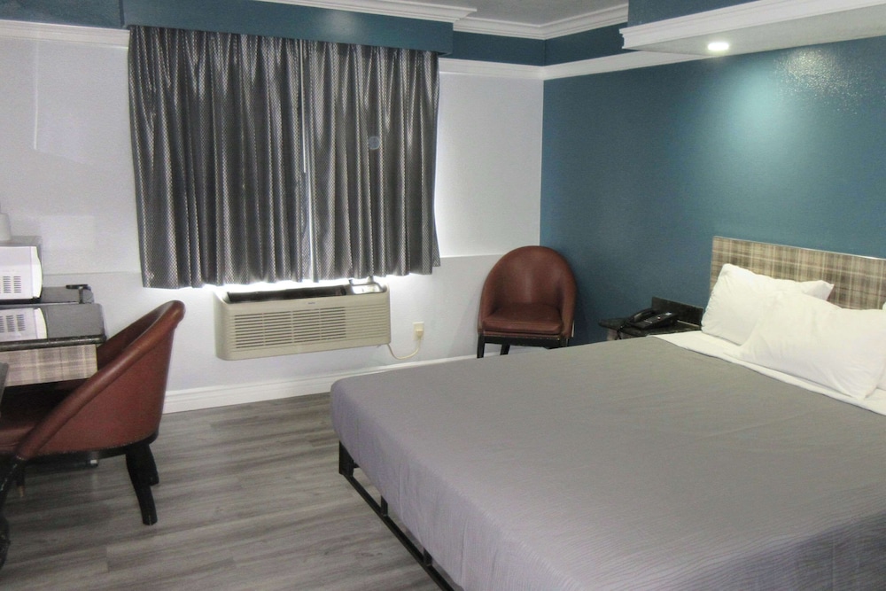 

Milano - Bell Gardens - Rodeway Inn Commerce - Los Angeles