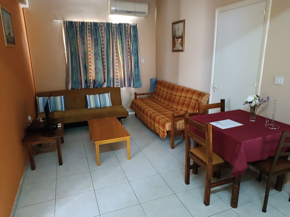 

Venezia - Pissouri - Rantzo Holiday Apartments