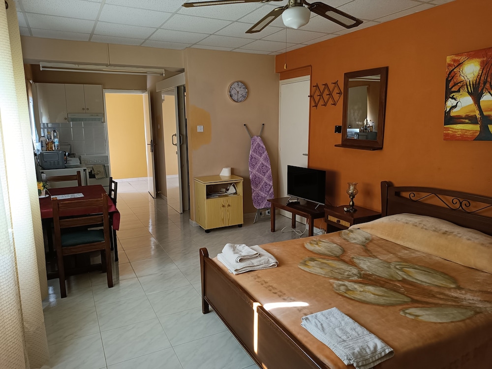 

Roma - Pissouri - Rantzo Holiday Apartments