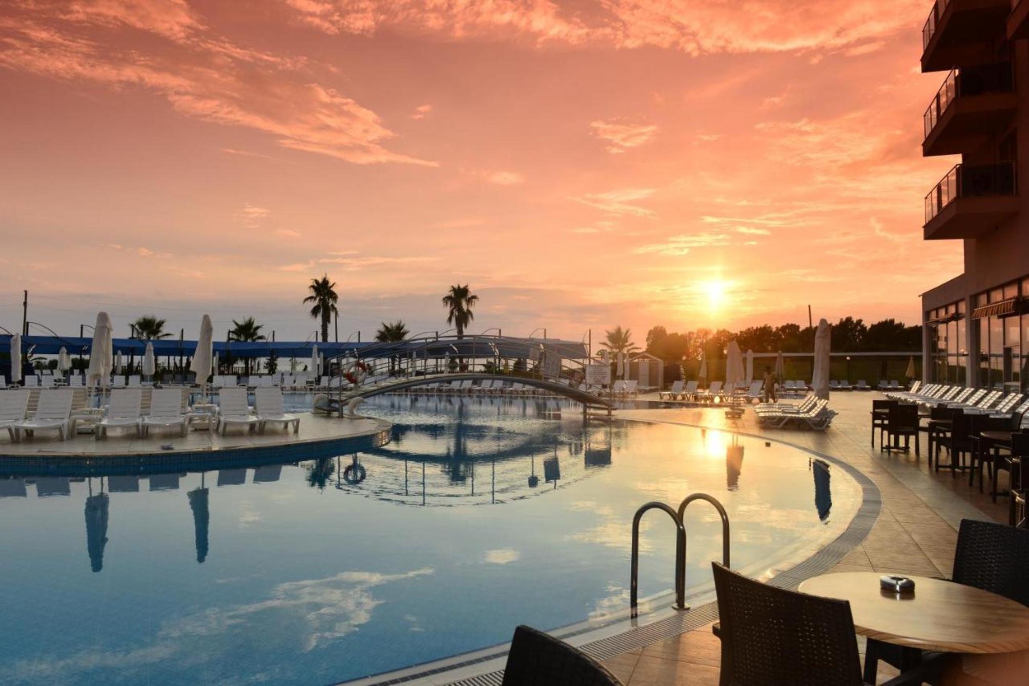 

Roma - Kizilagac - Cenger Beach Resort Spa - All Inclusive