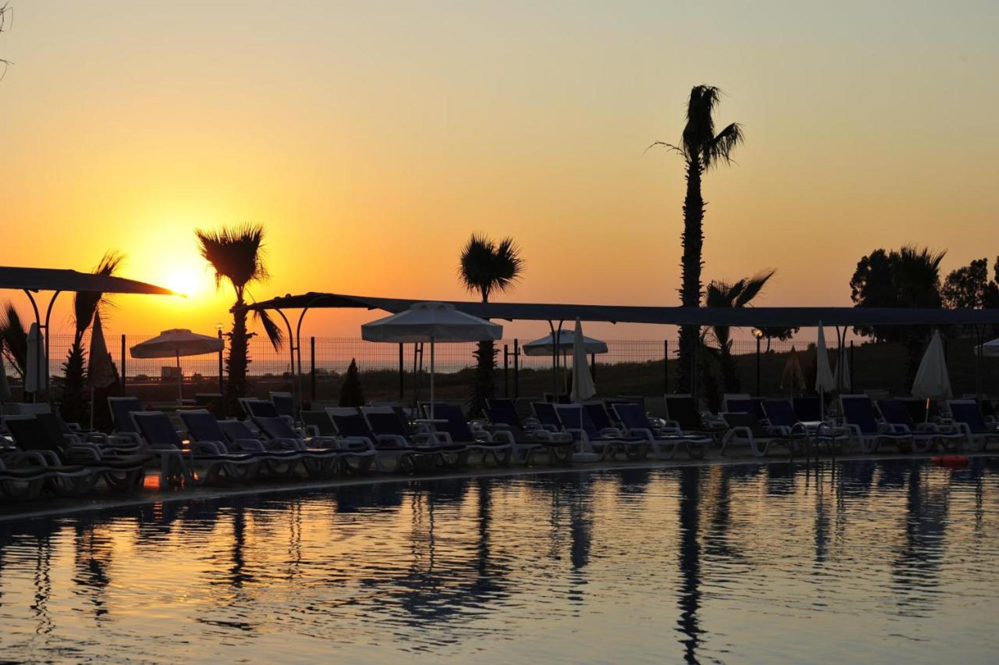 

Bologna - Kizilagac - Cenger Beach Resort Spa - All Inclusive