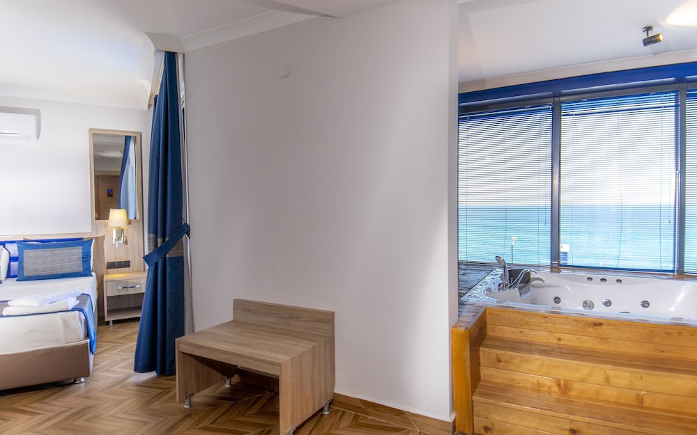 

Roma - Mahmutlar - Relax Beach Hotel - All inclusive