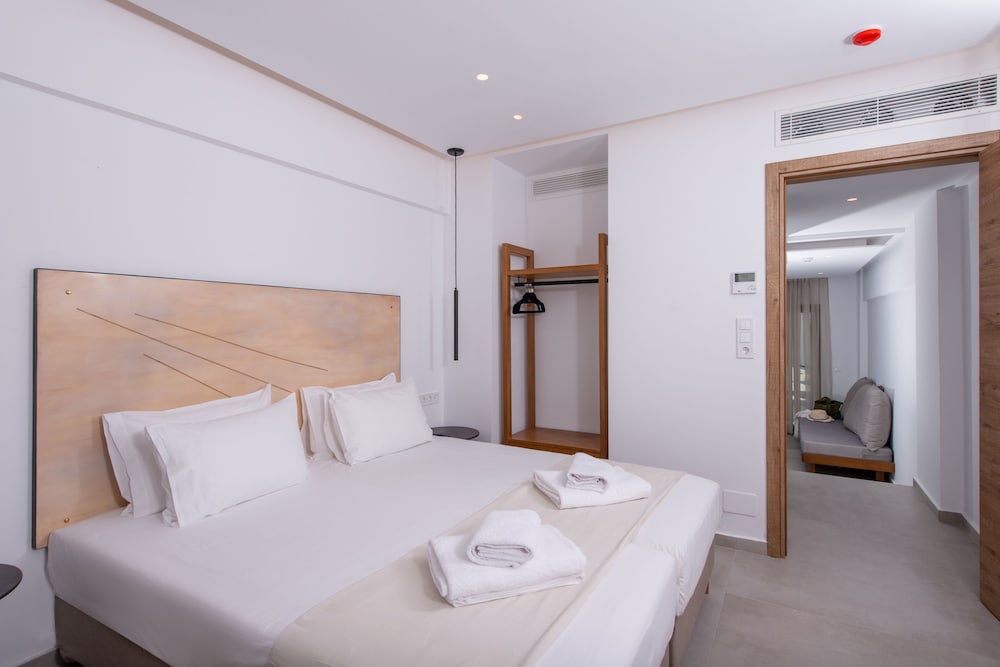 

Napoli - Kato Gouves - Mika Villas & Suites