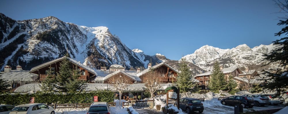 

Palermo - Courmayeur - Residence Cour Maison