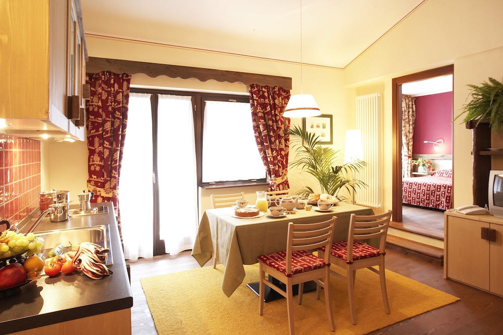 

Napoli - Courmayeur - Residence Courmaison