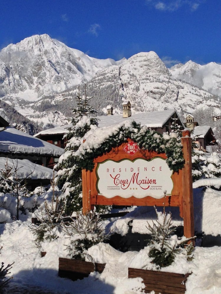 

Roma - Courmayeur - Residence Cour Maison