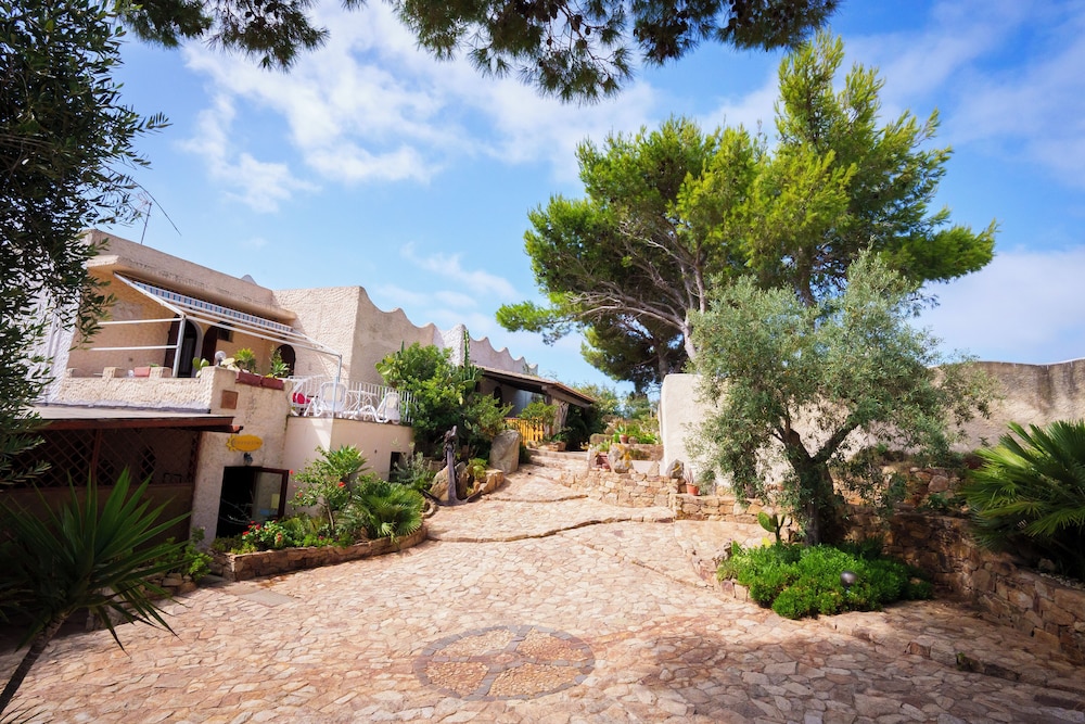 

Brindisi - Torre Dei Corsari - Hotel Villa Belfiori