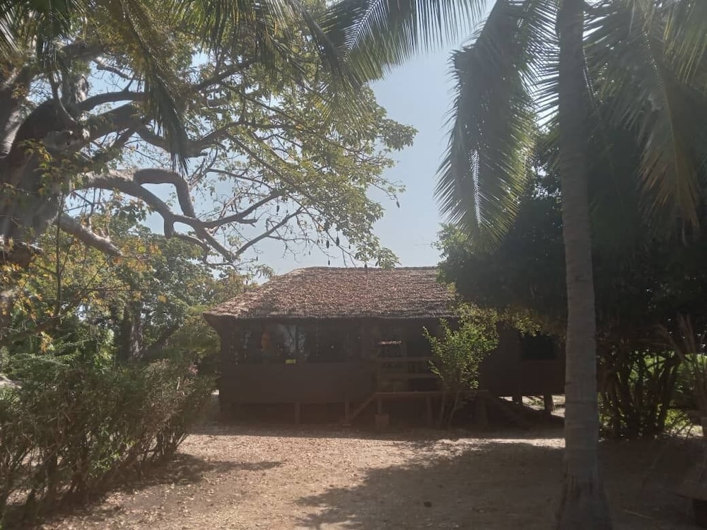 

Milano - Joal-Fadiout - Lodges des Collines de Niassam